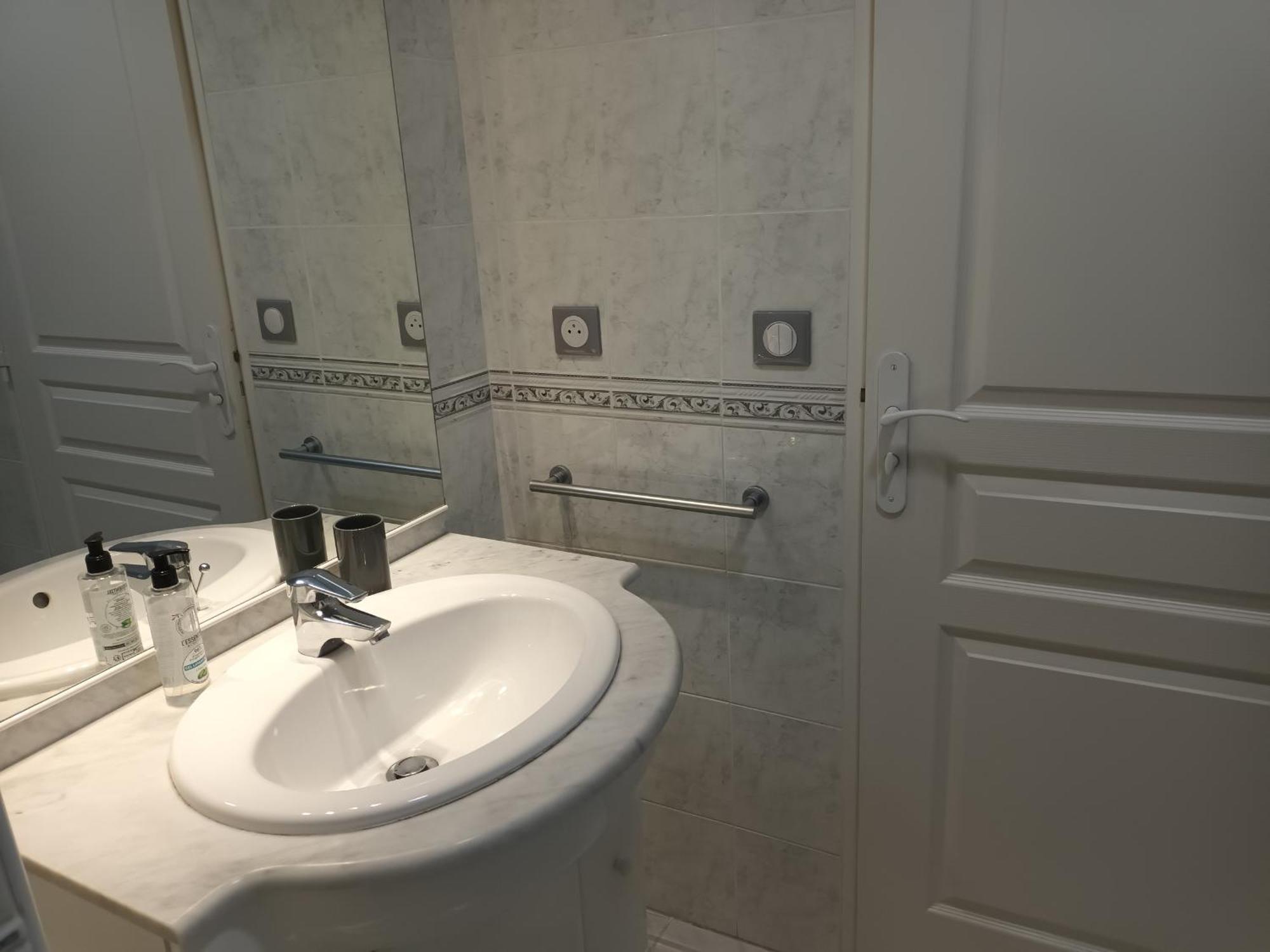 Apartamento Appart. 2* A Hendaye, Proche Centre, Parking Privatif - Fr-1-239-777 Exterior foto
